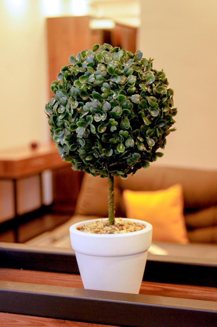Moscow Boutique Hotel เยเรวาน ภายนอก รูปภาพ