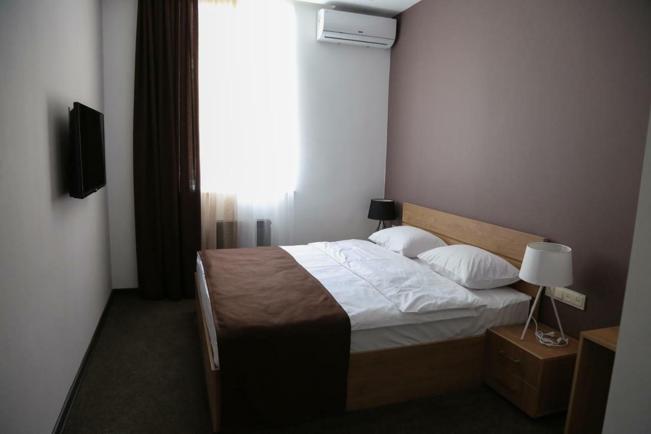 Moscow Boutique Hotel เยเรวาน ภายนอก รูปภาพ