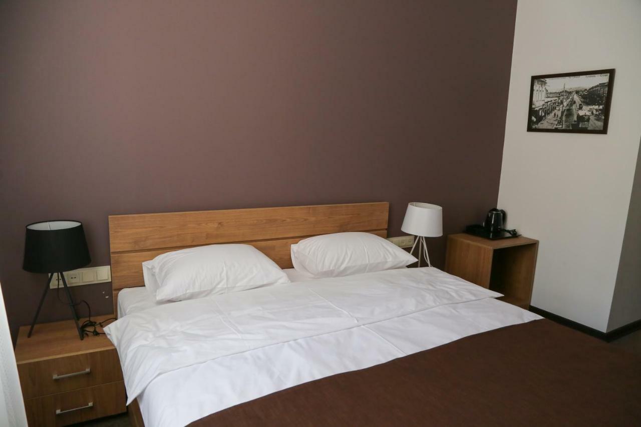 Moscow Boutique Hotel เยเรวาน ภายนอก รูปภาพ